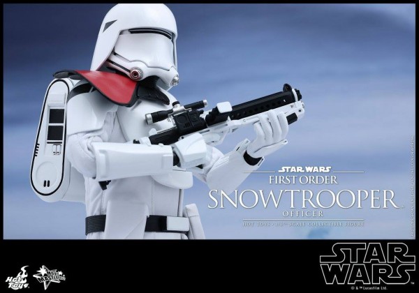 Hot-Toys-First-Order-Snowtrooper-Officer