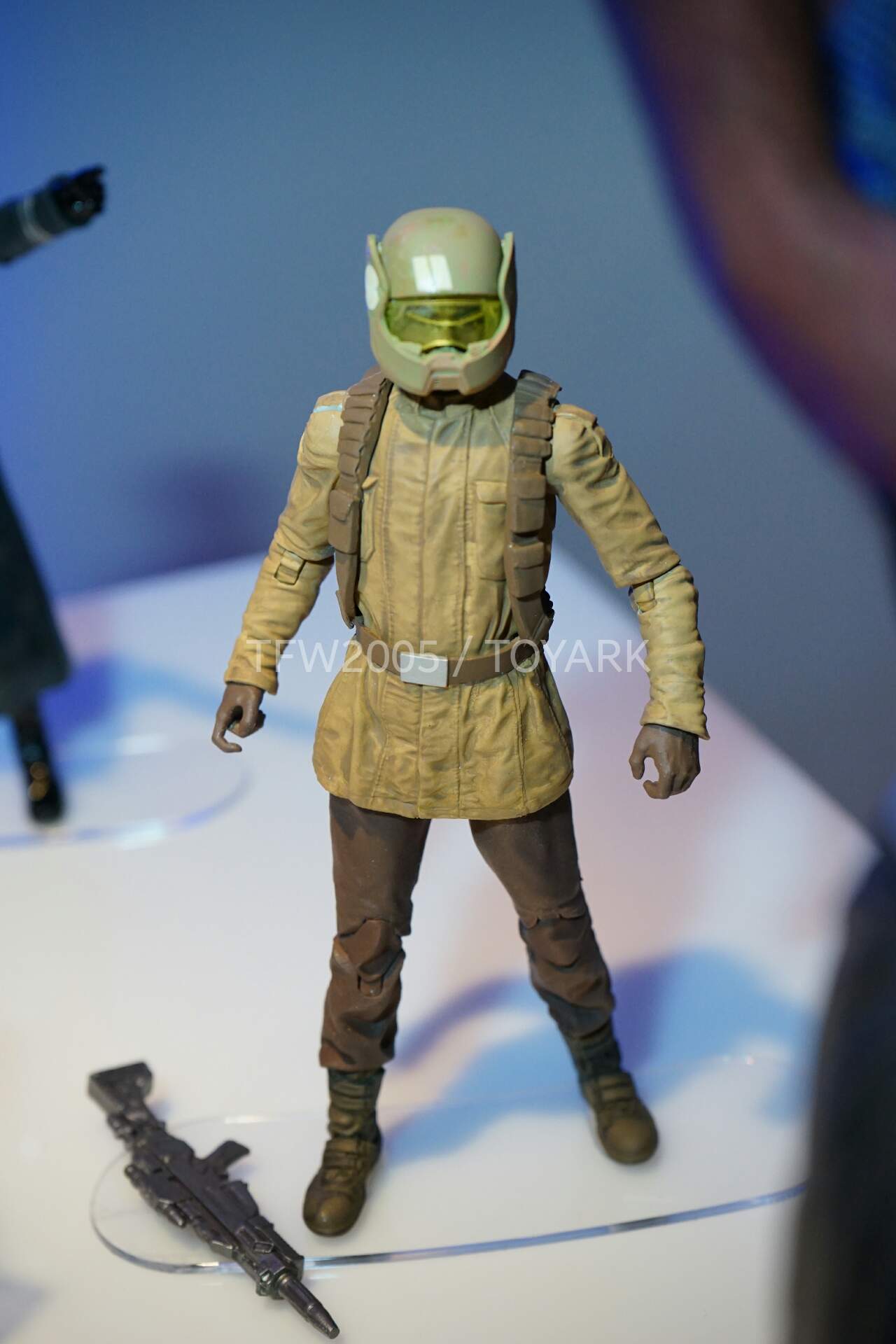 Hasbro-Rebel trooper-BS-figure