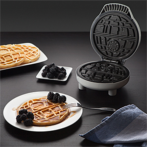 Death_Star_Waffle_Maker_2