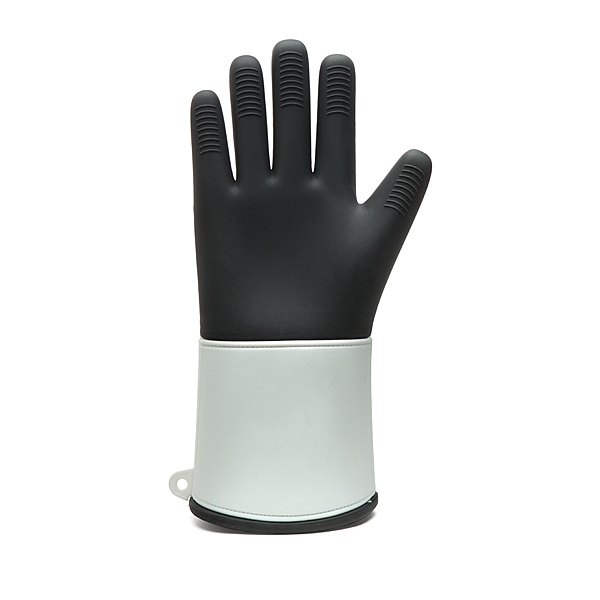 Stormtrooper_silicone_oven_mitt_front