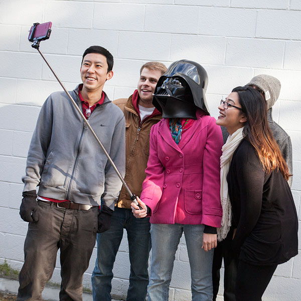 sw_lightsaber_selfie_stick_2