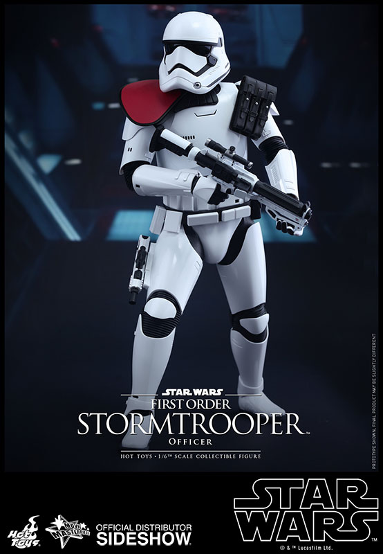 FO-stormtrooper-officer-sixth-scale-hot-toys-3