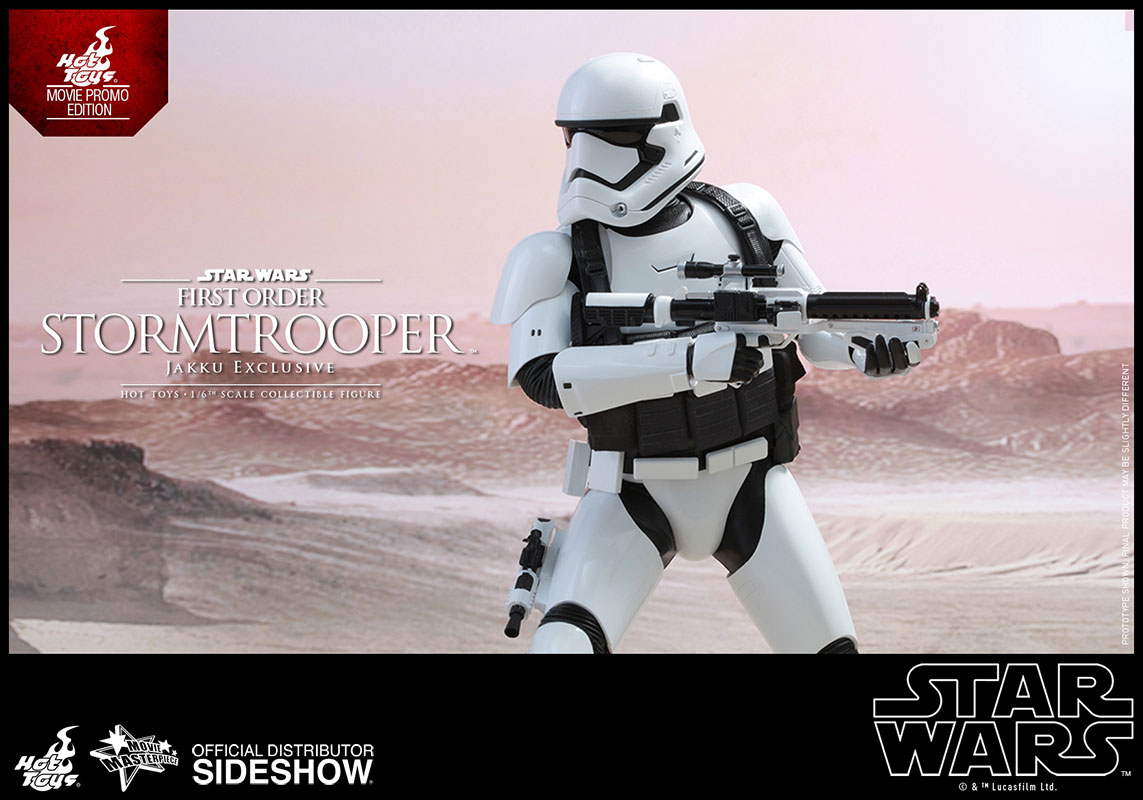 FO-Stormtrooper-jakku-exclusive-sixth-scale-1