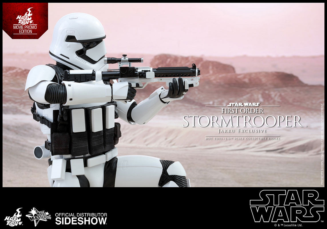 FO-Stormtrooper-jakku-exclusive-sixth-scale-3