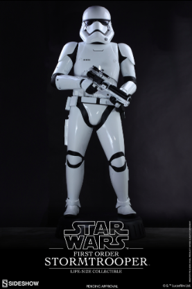 FO Stormtrooper life-sized figure 2