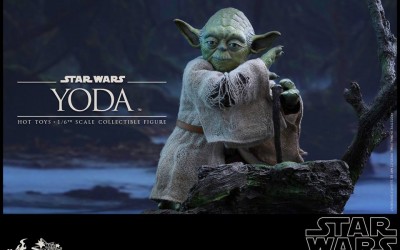 New 1/6th scale figure of Master Yoda from Hot Toys is available for pre-order
