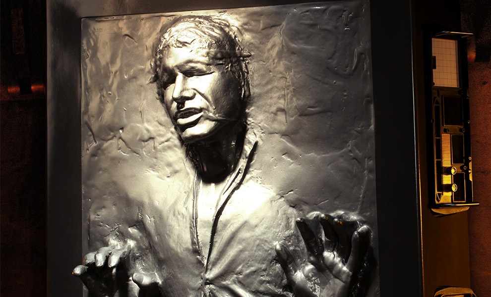 Han-Solo-in-carbonite-life-size-figure-01