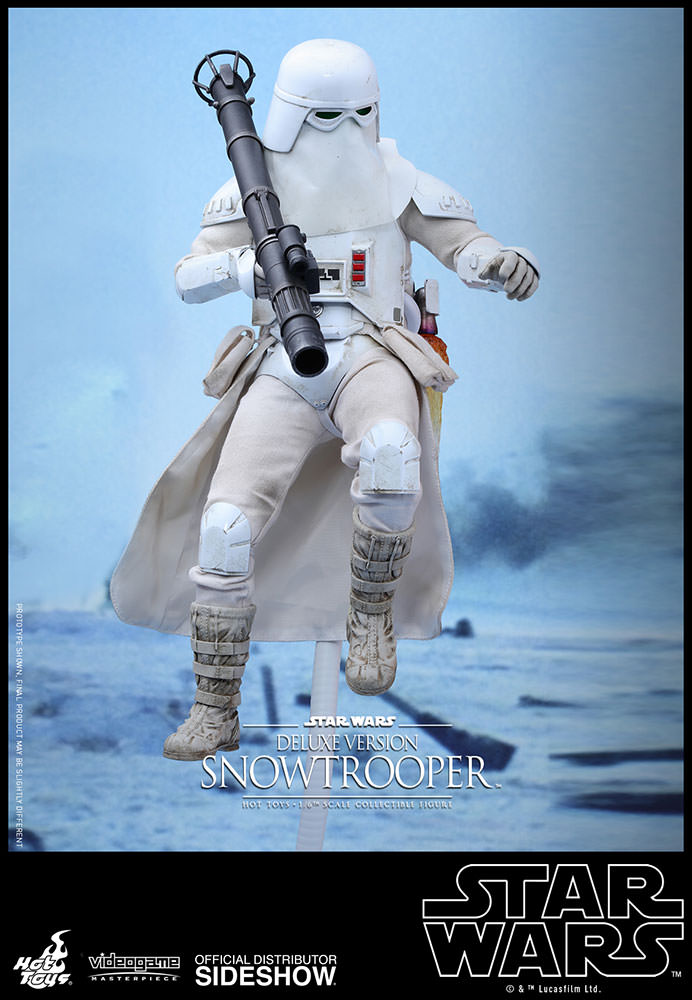 Star-Wars-Battlefront-Snowtrooper-Deluxe-figure-03
