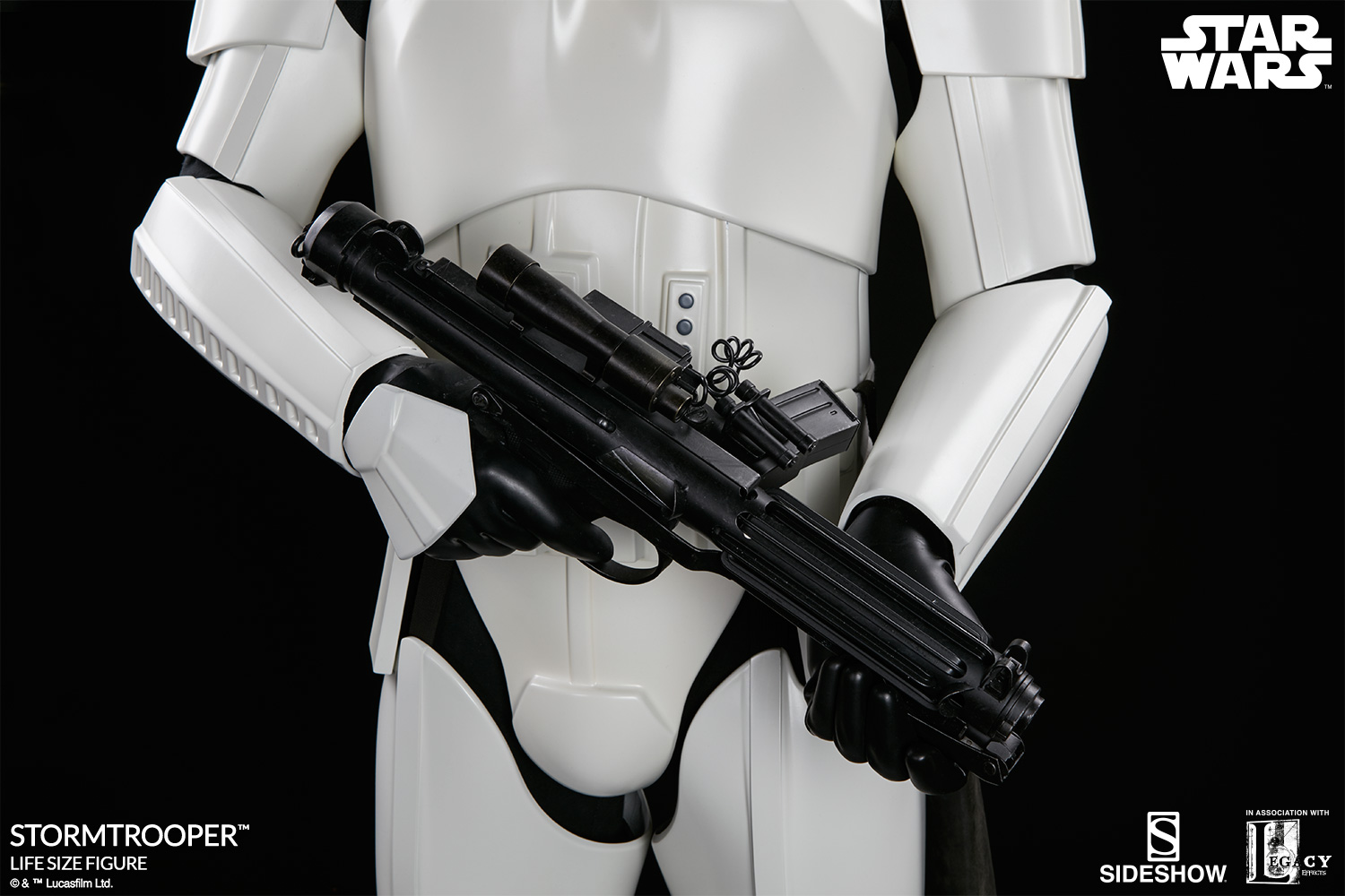 Stormtrooper-life-size-figure-09