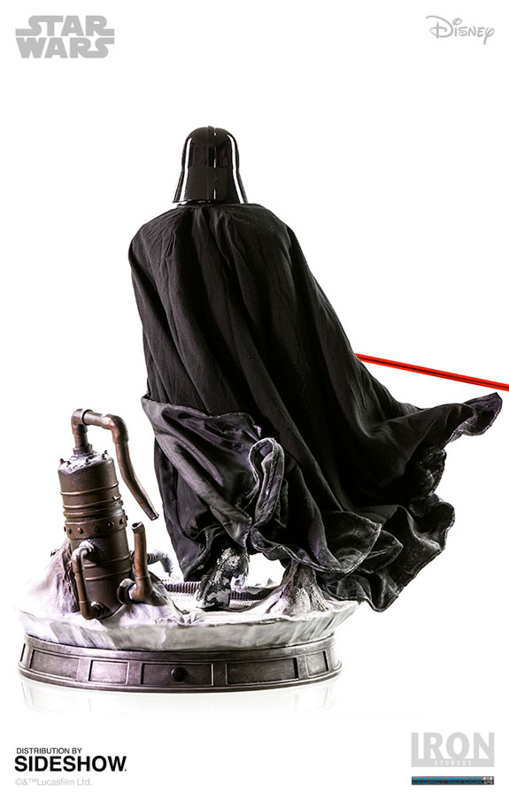 Darth Vader Statue 02