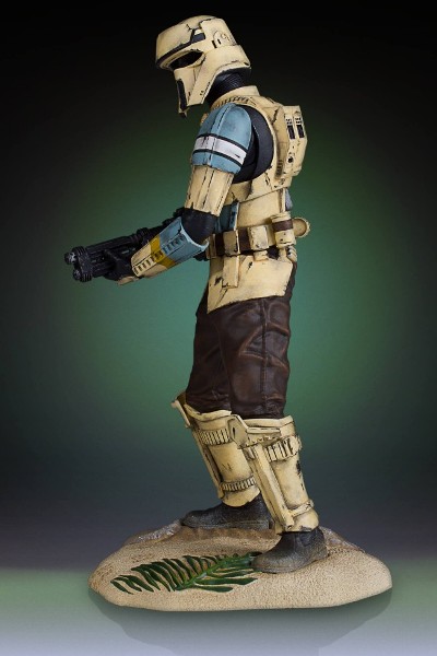 GG-RO-Shoretrooper-Statue-05