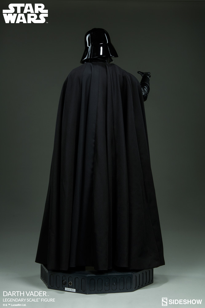Darth-Vader-legendary-scale-figure-04