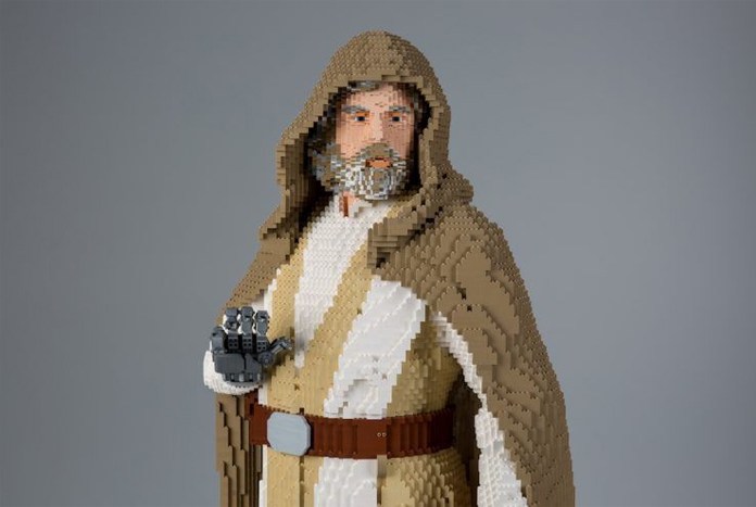 luke skywalker life size statue