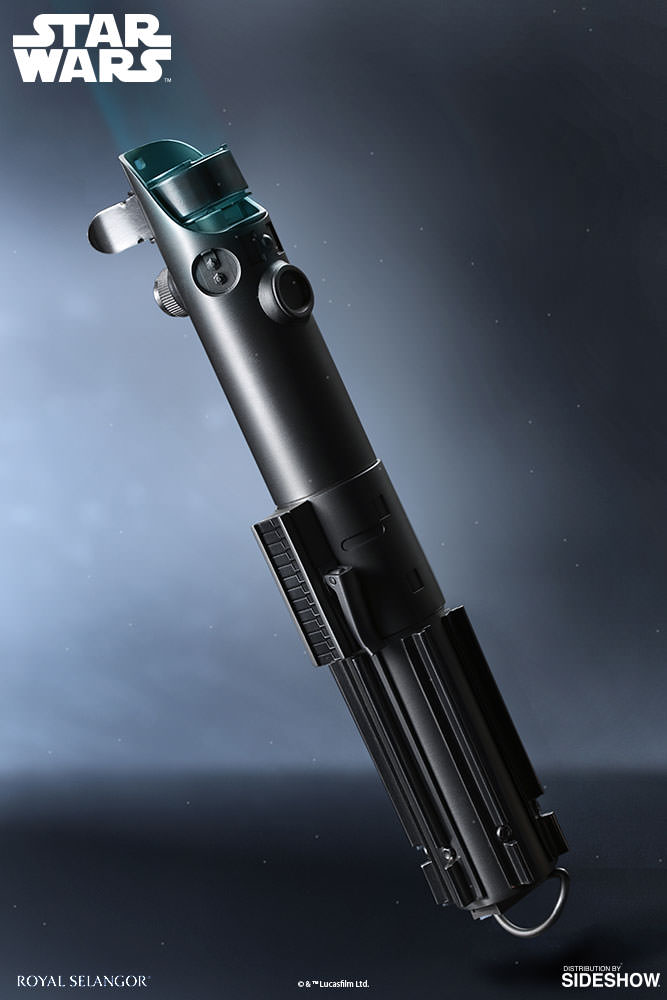 Luke-Skywalker-Lightsaber-dh-pc 2