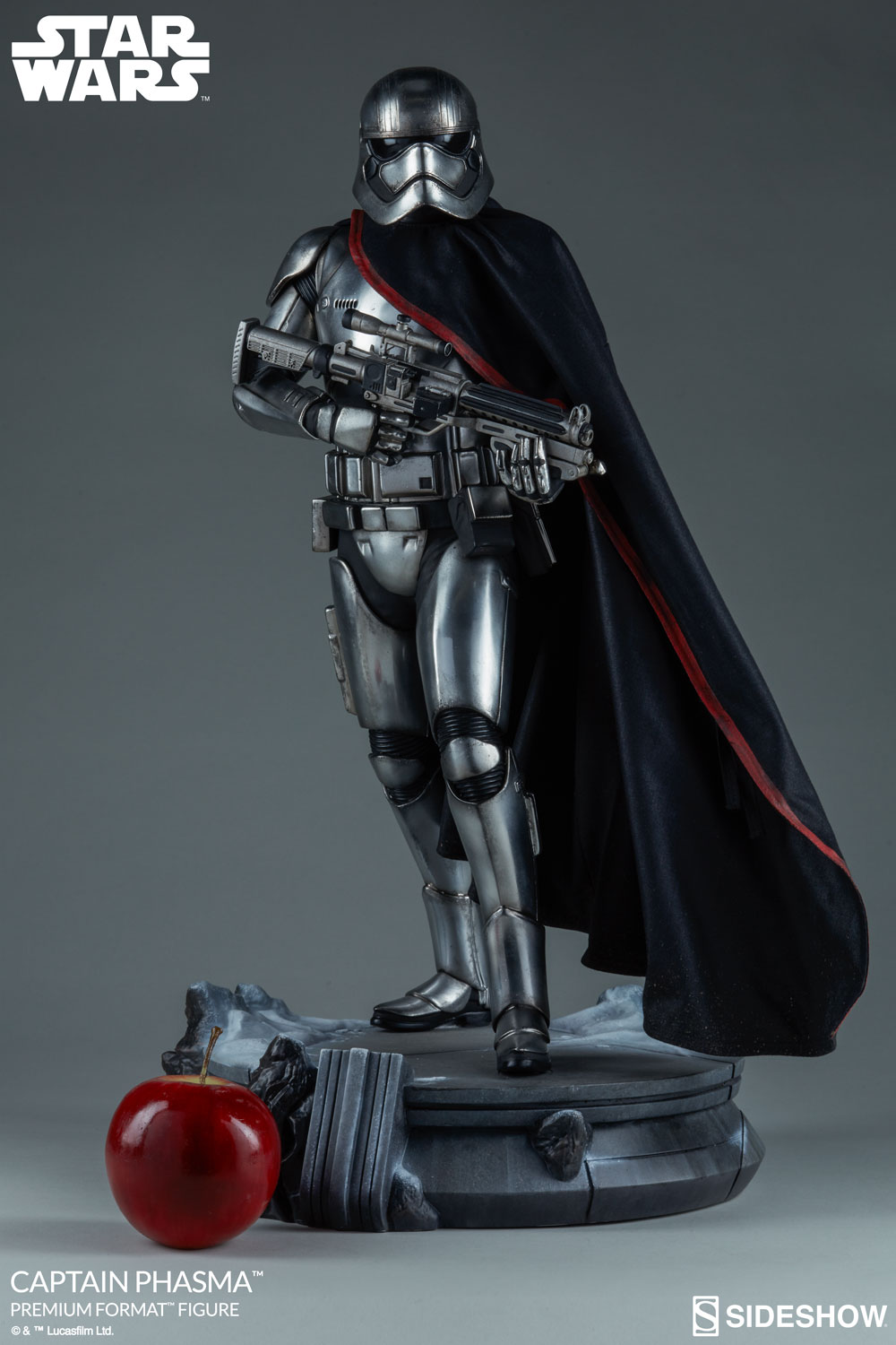 Captain-Phasma-premium-format-figure-05