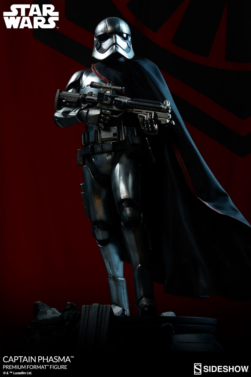 Captain-Phasma-premium-format-figure-07