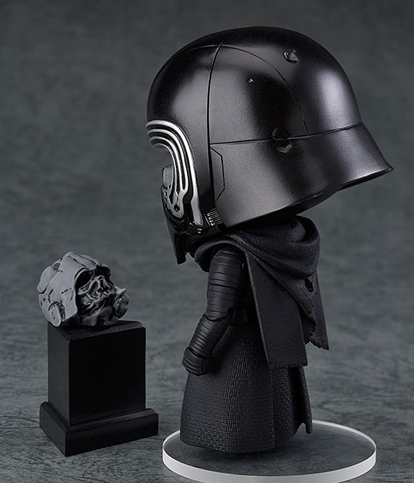 TFA Kylo Ren Nendoroid Figure 5