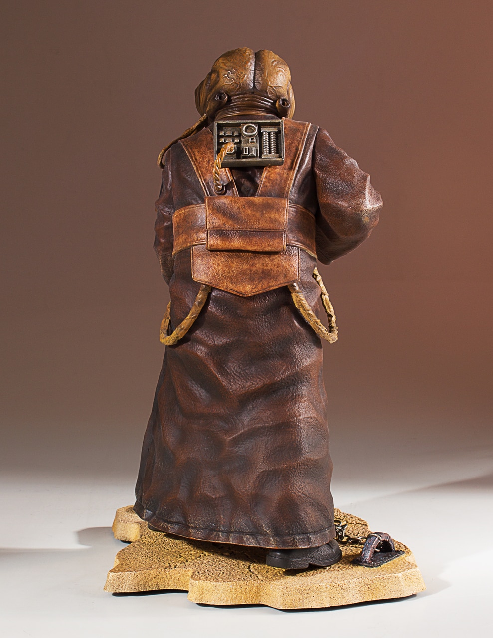 TESB BH Zuckuss Statue 3