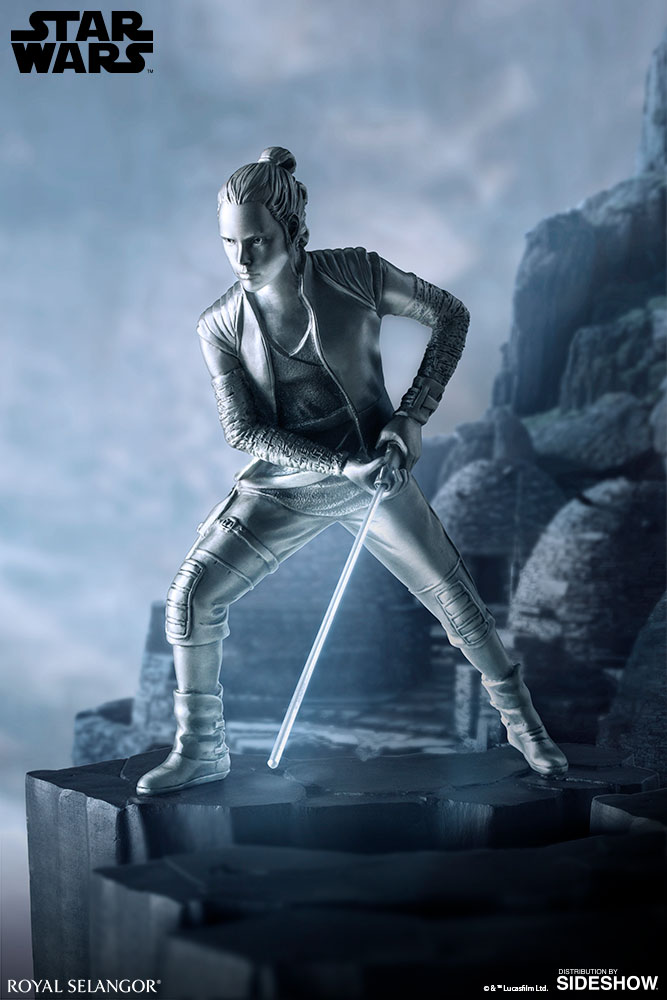 TLJ-Rey-figurine-pewter-collectible-03