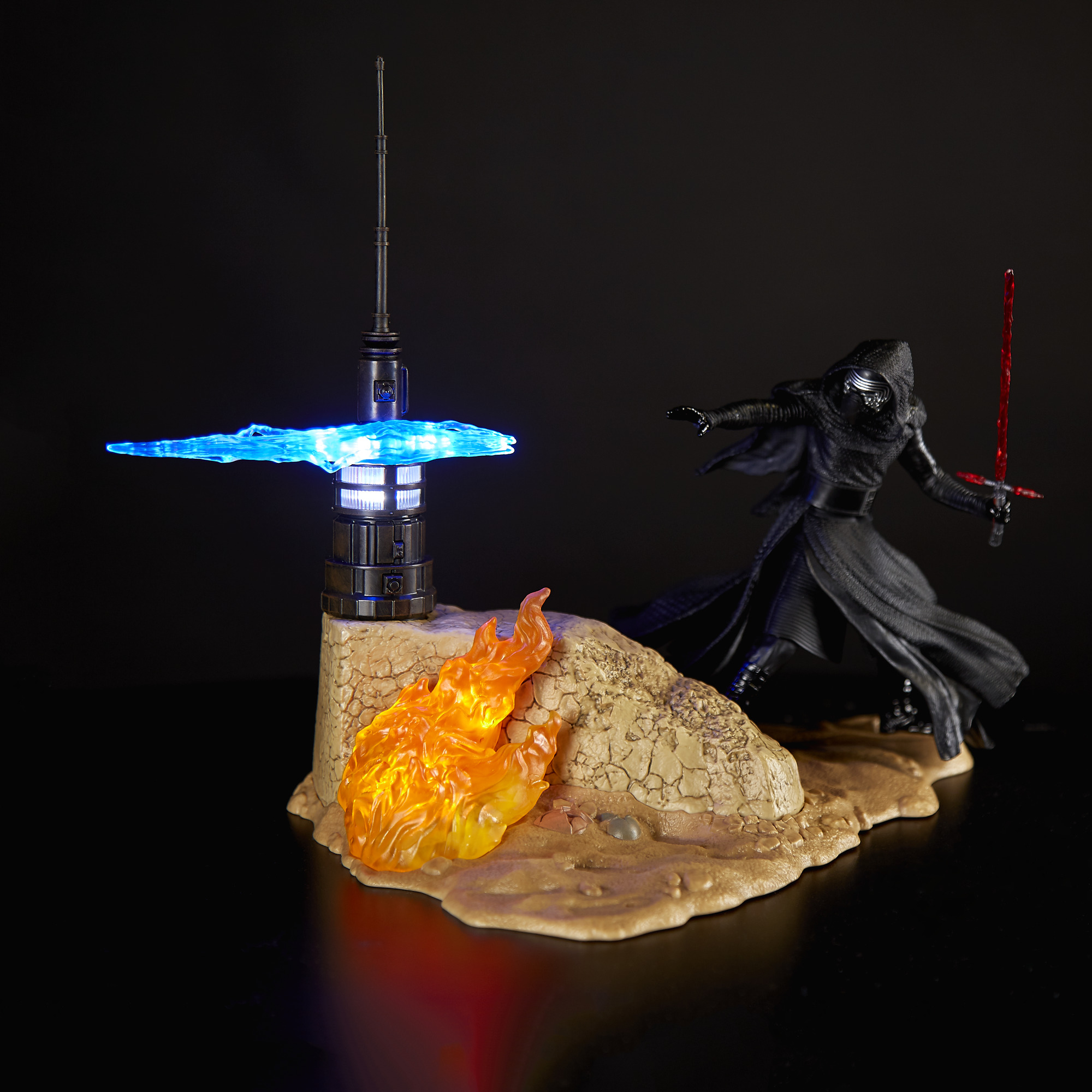 TFA Black Series Kylo Ren Centerpiece Figure 3