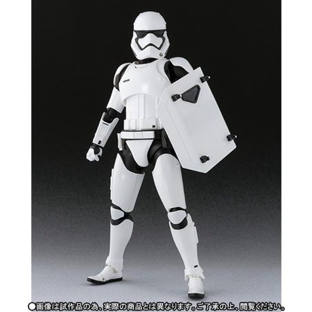 TFA S.H. Figuarts First Order Stormtrooper Figure 5