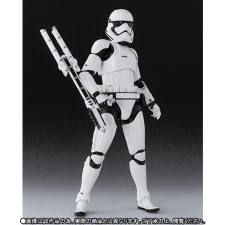 TFA S.H. Figuarts First Order Stormtrooper Figure 4