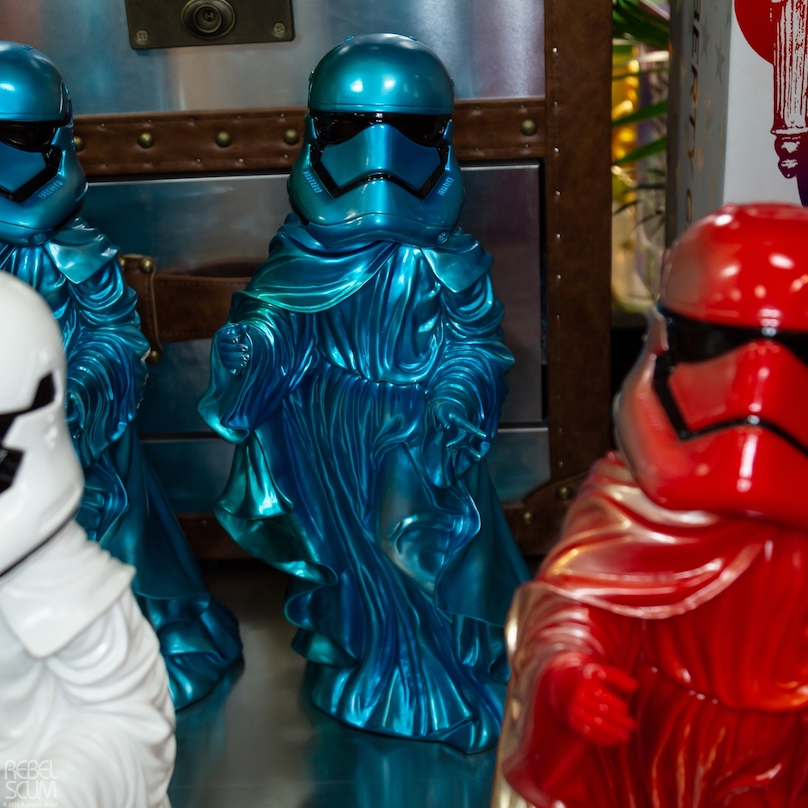 SW Stormparter Vinyl Figure 4