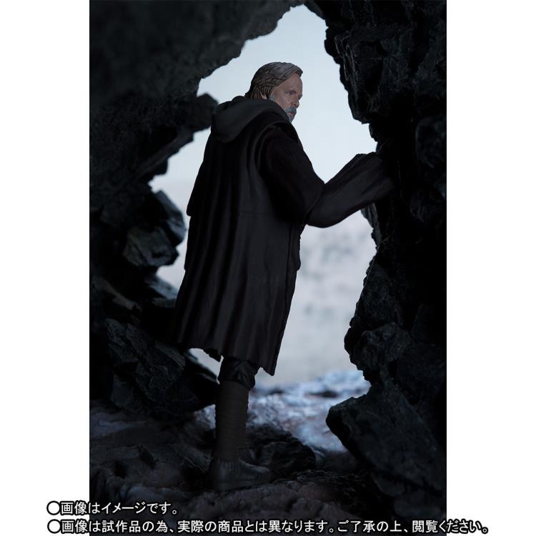 TLJ Luke Skywalker S.H. Figuarts Figure 4