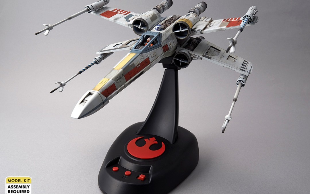 New Star Wars X-Wing Fighter Moving Edition Plastic Model Kit available for pre-order!