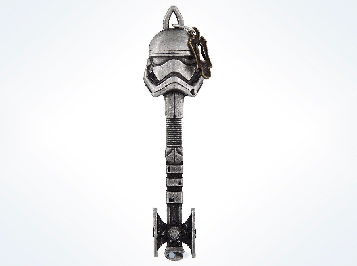 TLJ Captain Phasma Metal Key 1