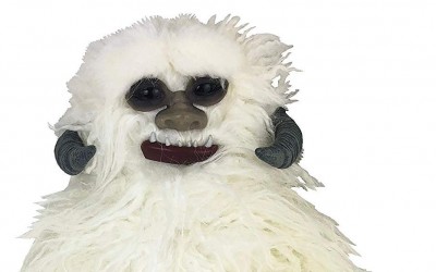 New Galaxy's Edge Wampa Electronic Plush Figure available!