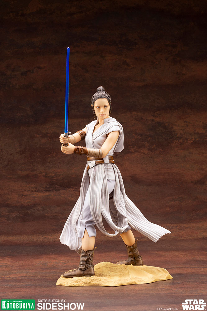 TROS-Rey-ARTFX+-Statue-02