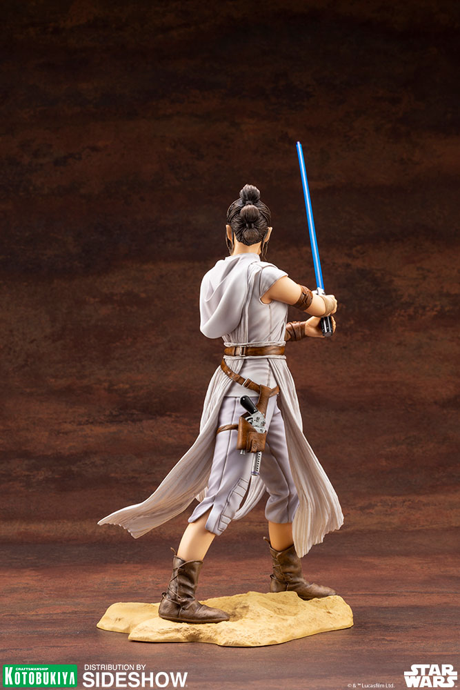 TROS-Rey-ARTFX+-Statue-04