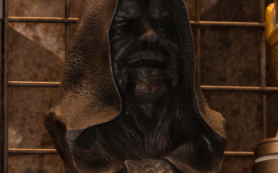 New Galaxy's Edge Emperor Palpatine (Darth Sidious) Antique Bust available!