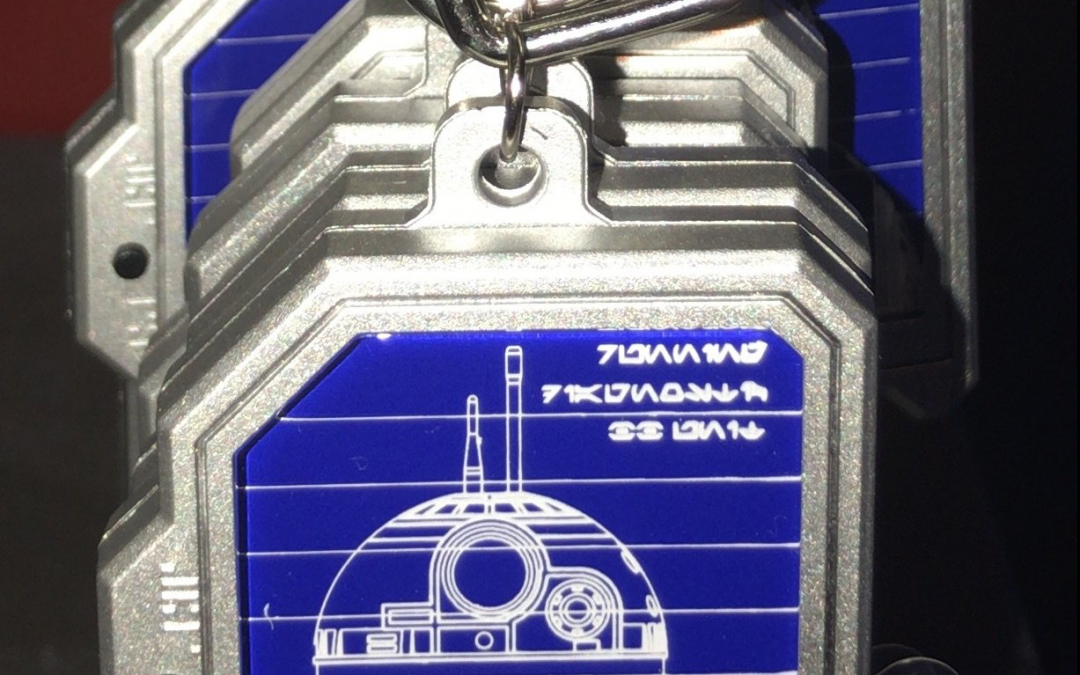 New Galaxy's Edge R2-D2 & BB-8 Skematic Sketch Light Up Keychain available!