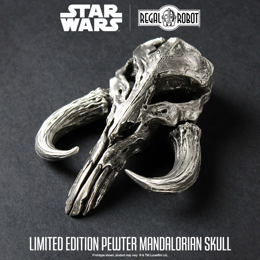 TM Pewter Mandalorian Skull Mini Sculpture 3