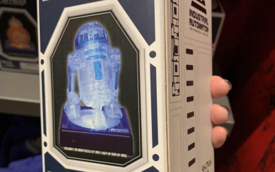 New Galaxy's Edge R2-D2 3D Light-Up Puzzle Droid available!