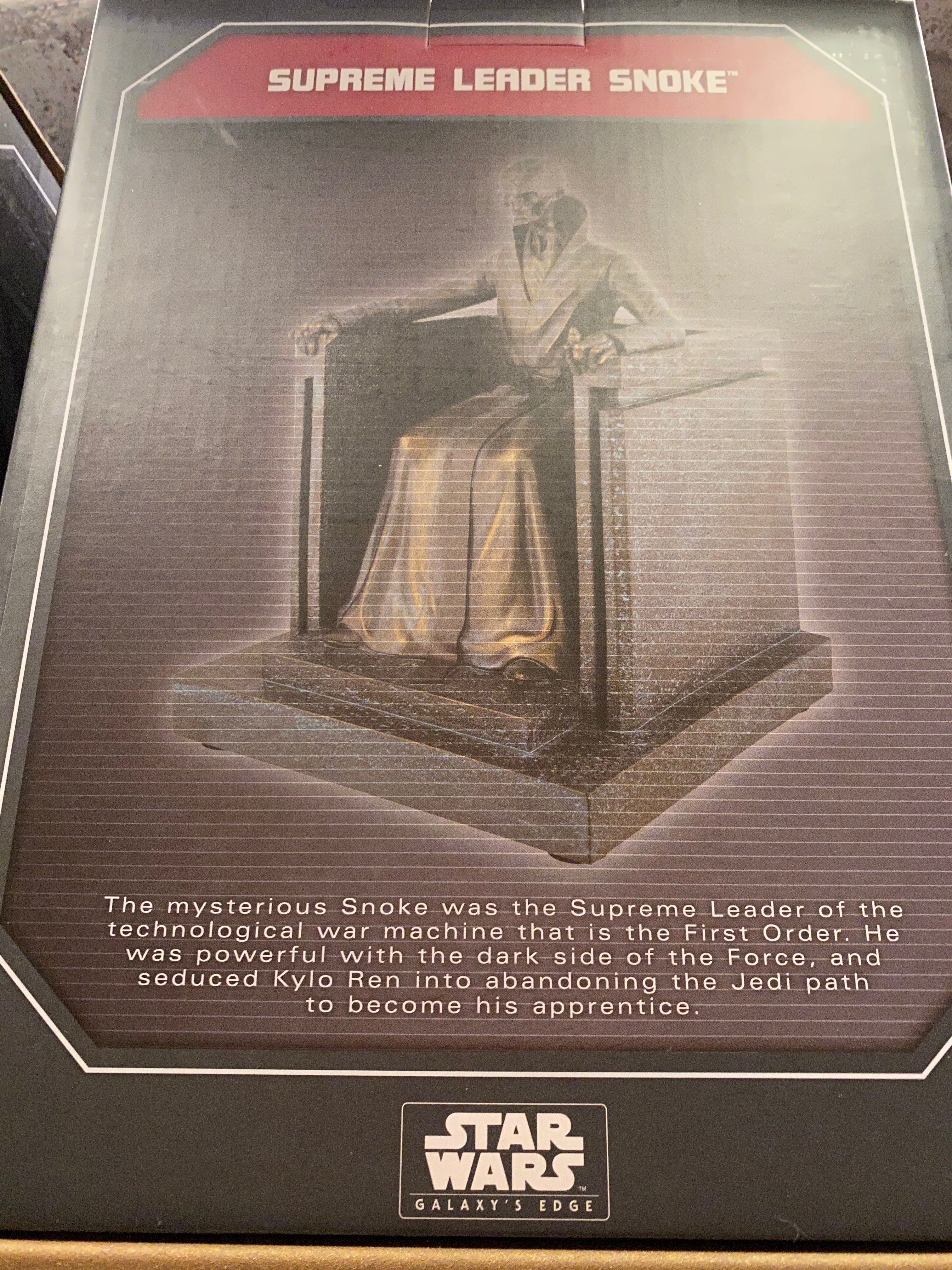 SWGE (TFA) Supreme Leader Snoke Statue Figurine 2