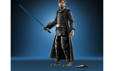 New Last Jedi Luke Skywalker (Crait) Vintage Figure available!