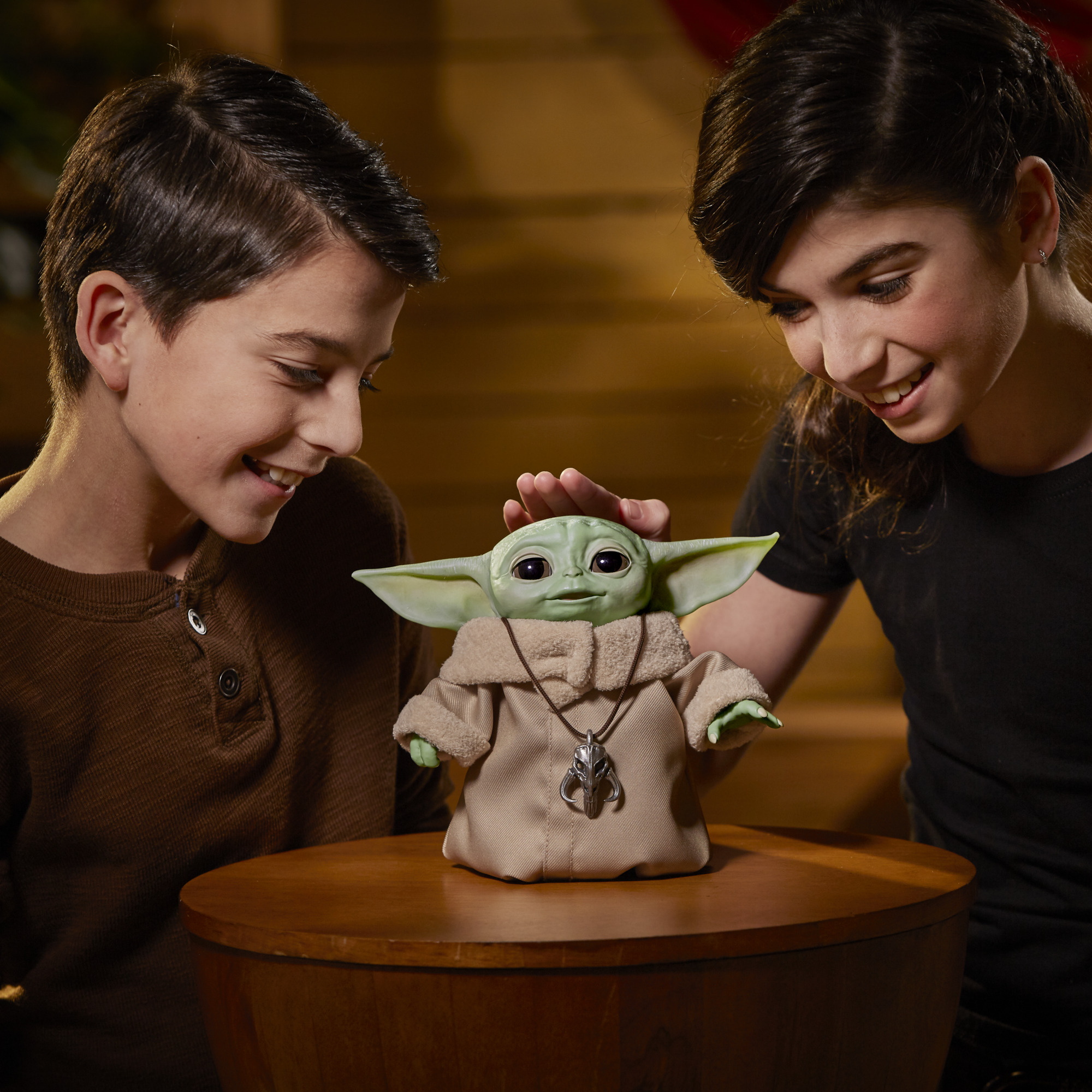 TM Baby Yoda (The Child) Animatronic Toy 3