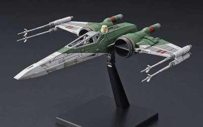 New Rise of Skywalker Green X-Wing Fighter Model Kit available!