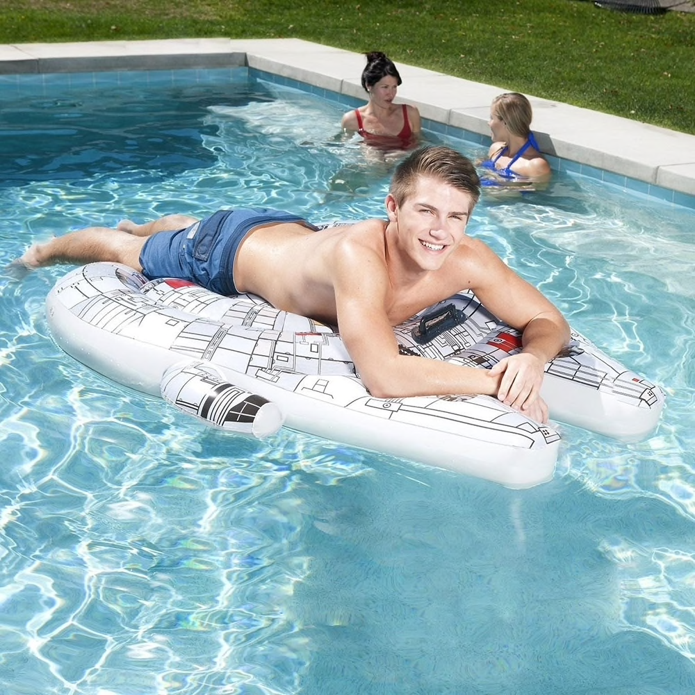 SW Millennium Falcon Pool Float