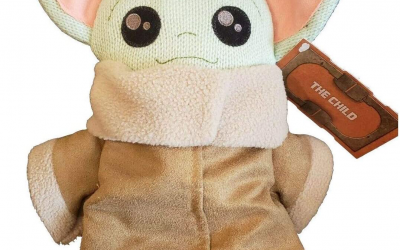 New Galaxy's Edge Baby Yoda (The Child) Plush Figure available now!