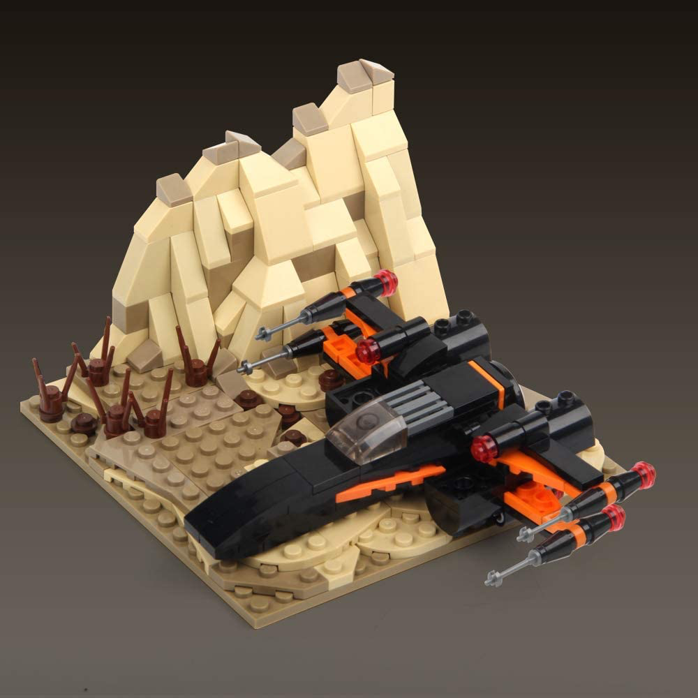 TFA Poe's Black X-Wing Tensegrity Lego Set 2