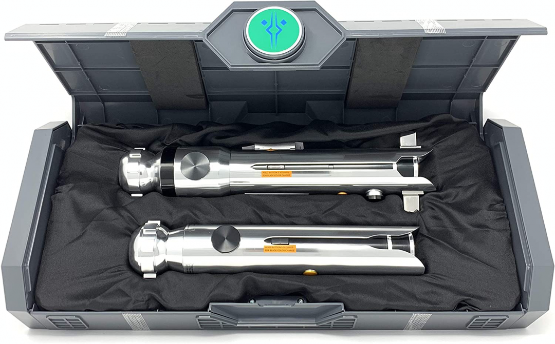 New Galaxy's Edge Ahsoka Tano Clone Wars Legacy Lightsaber Set ...