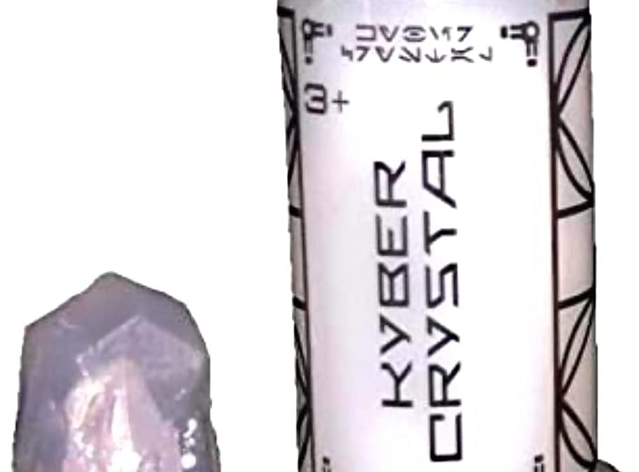 New Galaxy's Edge Chirutt Voice White Kyber Crystal available!