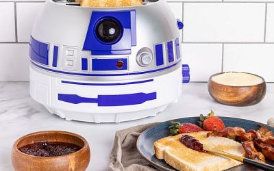 New Star Wars R2-D2 Deluxe Toaster available now!
