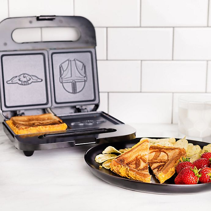 TM Grilled Cheese Maker Panini Press and Compact Indoor Grill 3