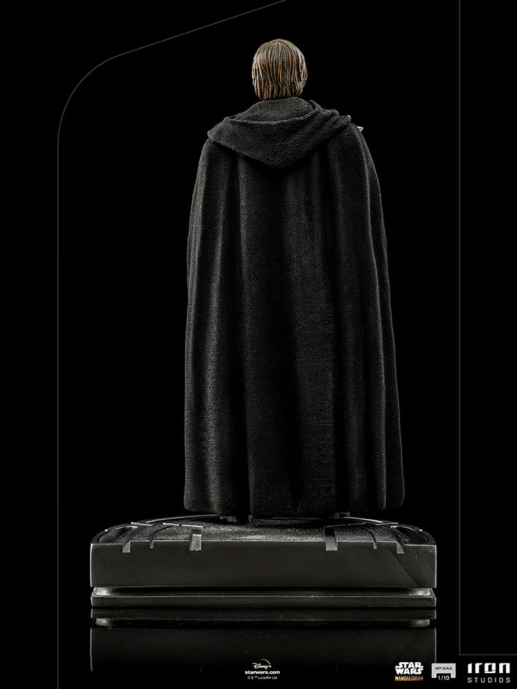 TM Luke Skywalker and Grogu 1:10 Scale Statue 5