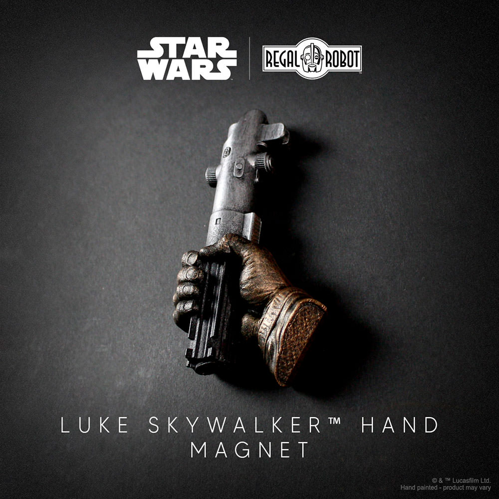 SW Luke Skywalker Hand Magnet 2